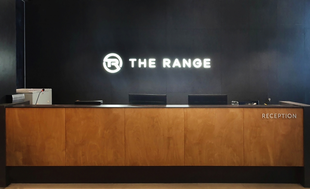 THE RANGE GOLF